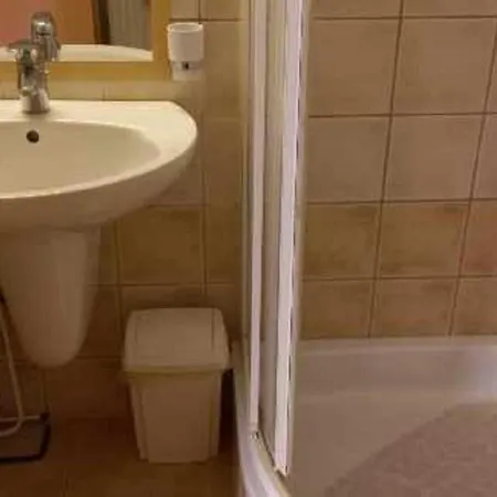 Pool&relax * 잘라카로쉬